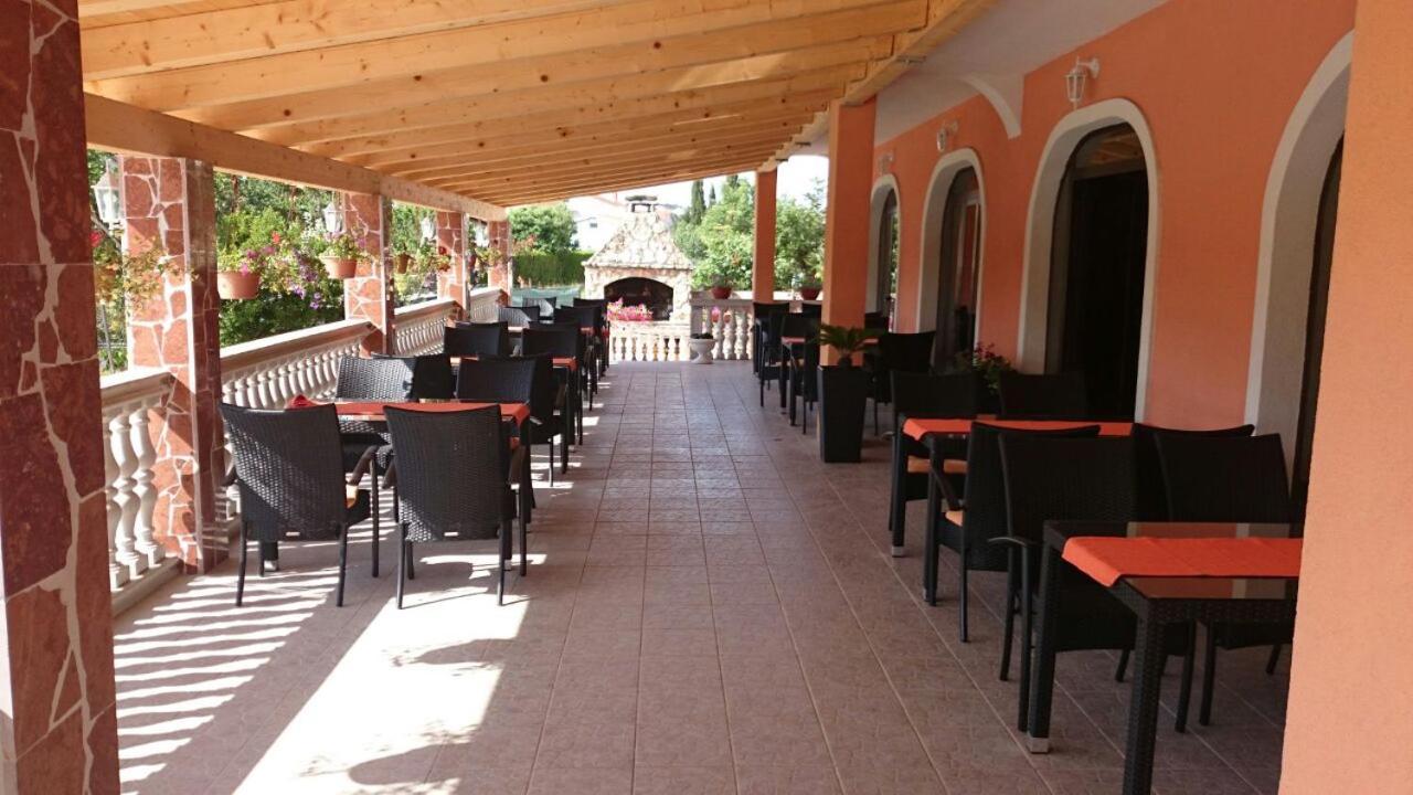 Villa Nikolina Medulin Bagian luar foto