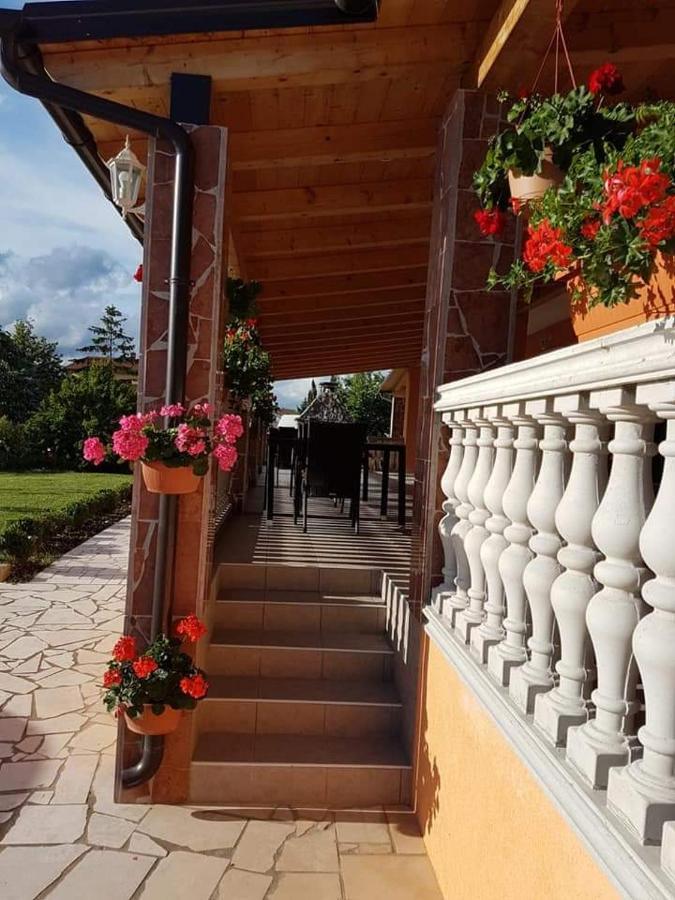 Villa Nikolina Medulin Bagian luar foto