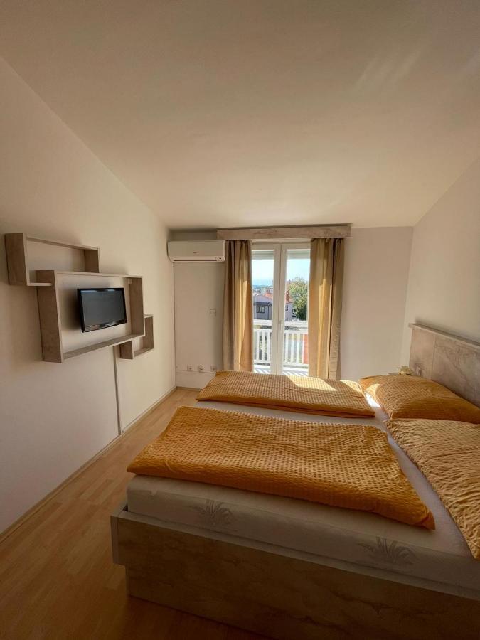 Villa Nikolina Medulin Bagian luar foto